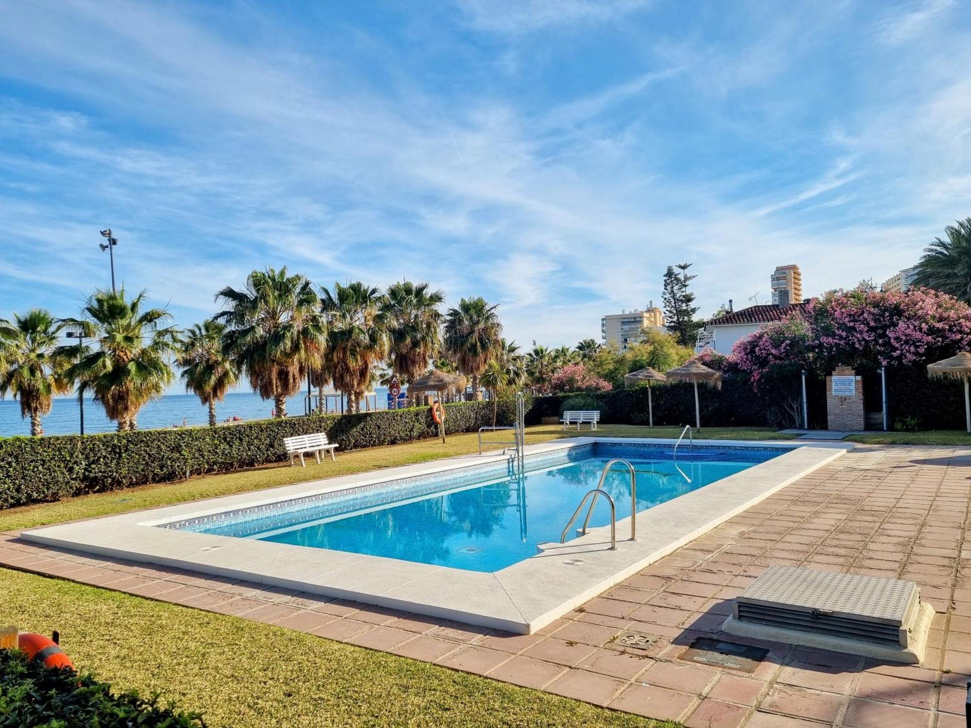 Barbados Beach And Pool Apartment Fuengirola Exterior foto
